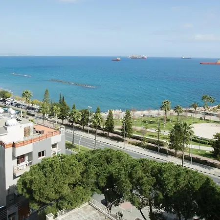 Cristiana Seaview With Shared Facilities