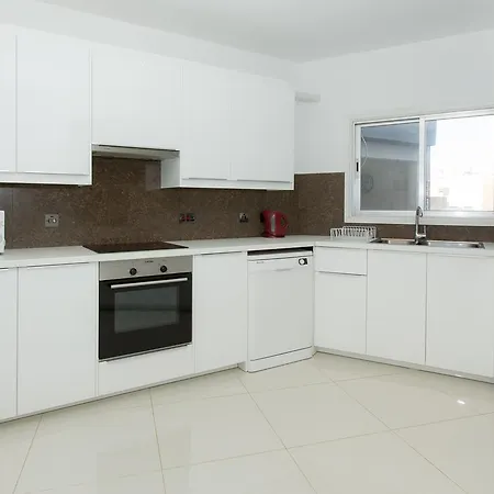Cristiana Seaview With Shared Facilities Pensjonat Limassol