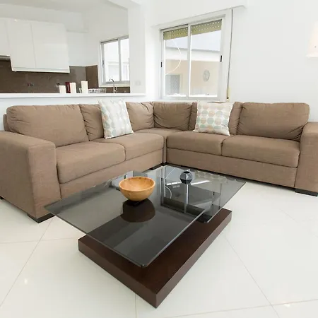 Cristiana Seaview With Shared Facilities