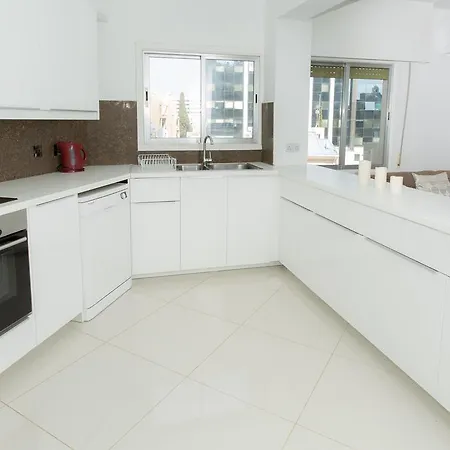 Cristiana Seaview With Shared Facilities Pensjonat Limassol