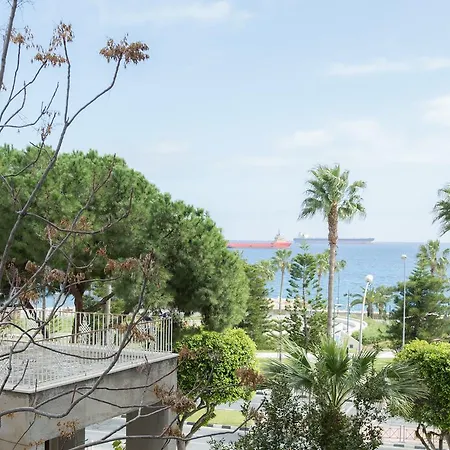 Pensjonat Cristiana Seaview With Shared Facilities Limassol